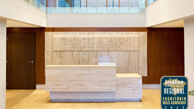 Transparência e diálogo constante, ressalta Rodrigo Gonçalves Pimentel, são pilares para manter a coesão das equipes em processos de reestruturação empresarial.